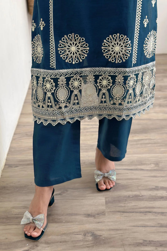 Larisa Zinc Embroidered 3Pcs