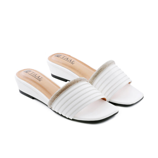 Bronti White Women Slippers