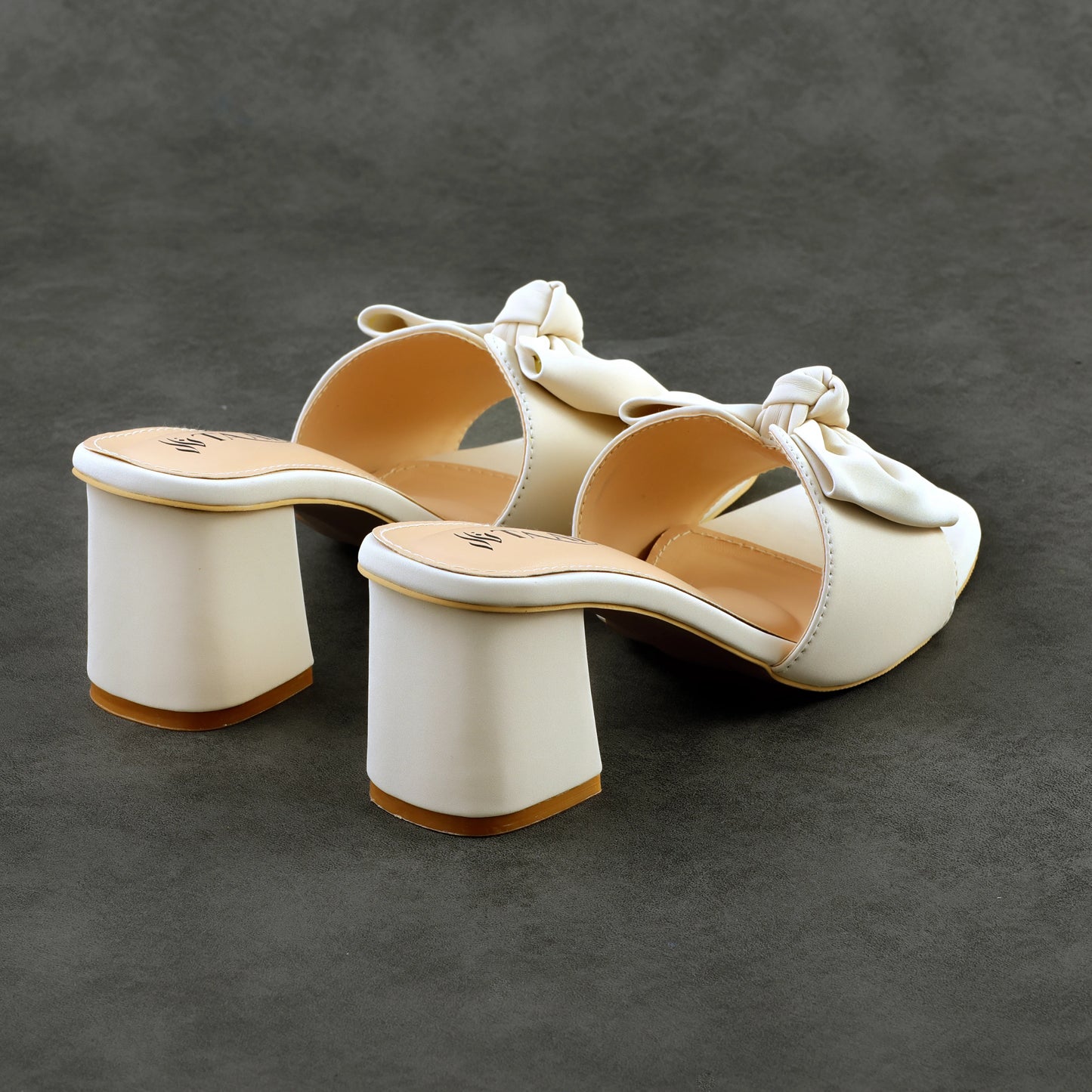 Cheria Off-white women heels