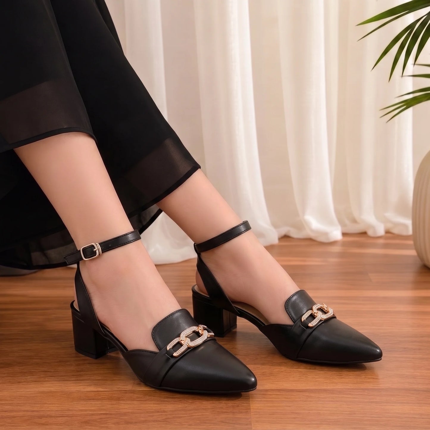 Delphi Black Women Sandal