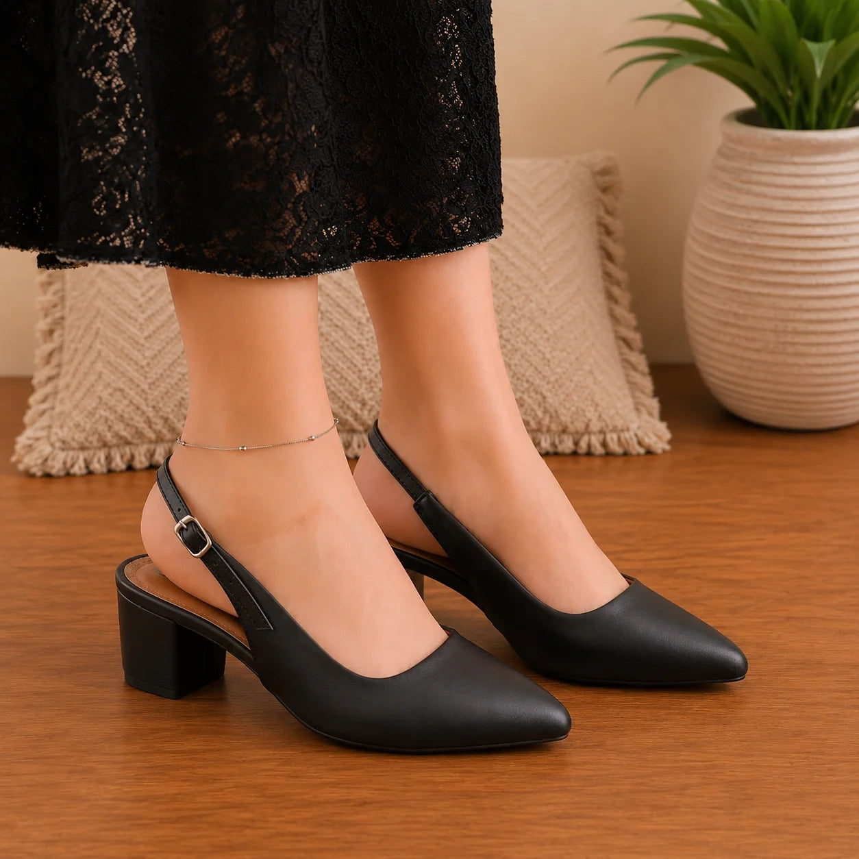 Estrela Heeled Slingbacks Black