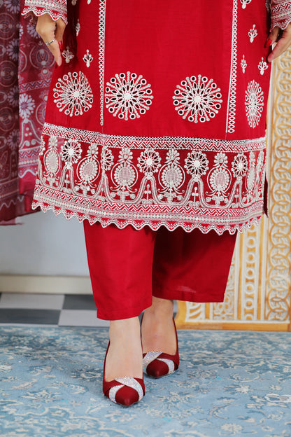 Larisa Maroon Embroidered 3Pcs