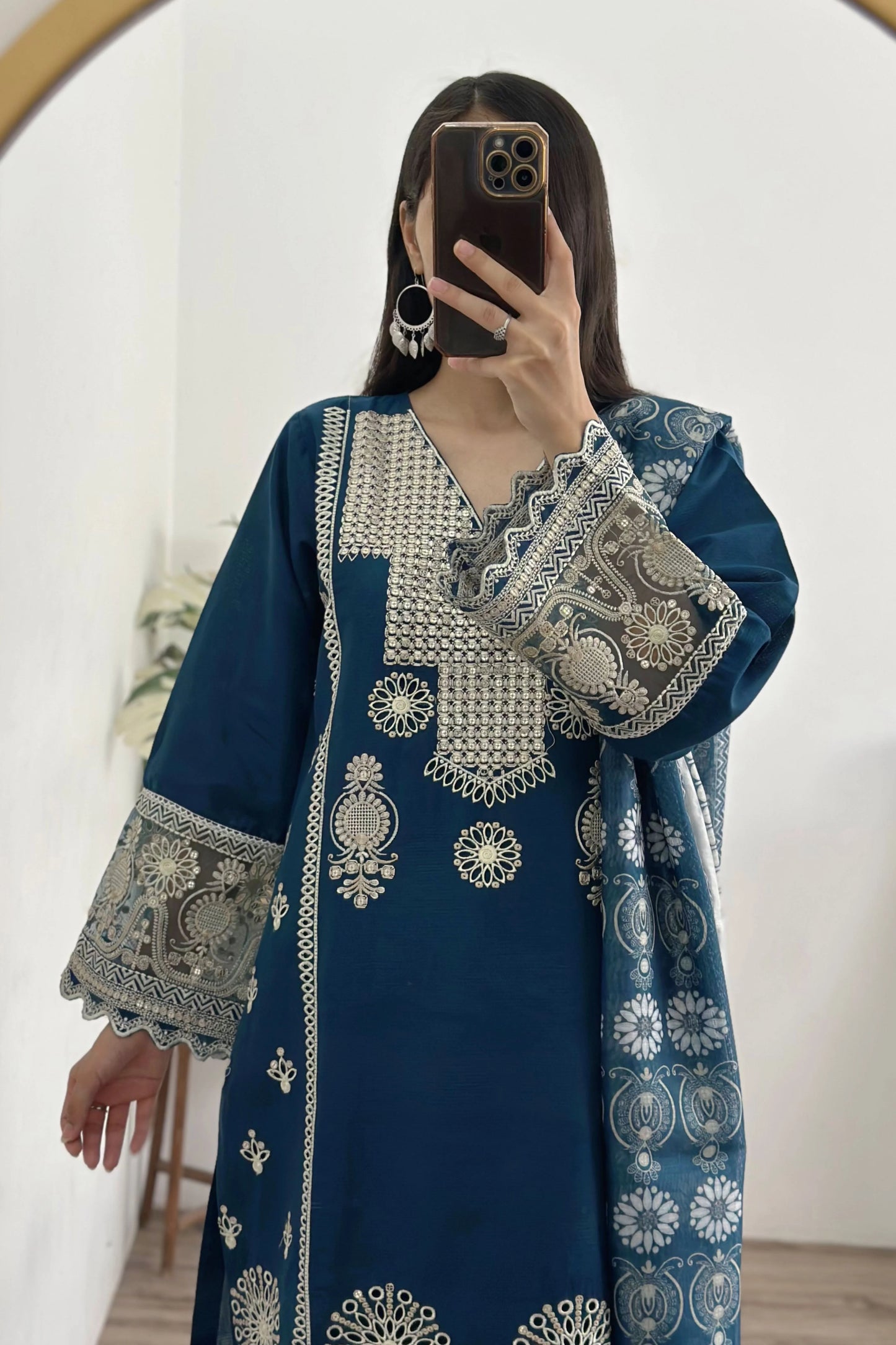 Larisa Zinc Embroidered 3Pcs