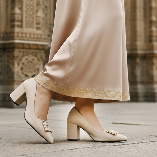 Onic Skin women court shoes