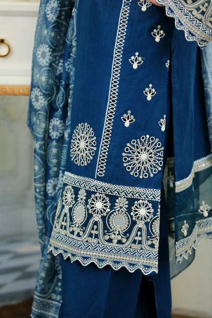 Larisa Zinc Embroidered 3Pcs