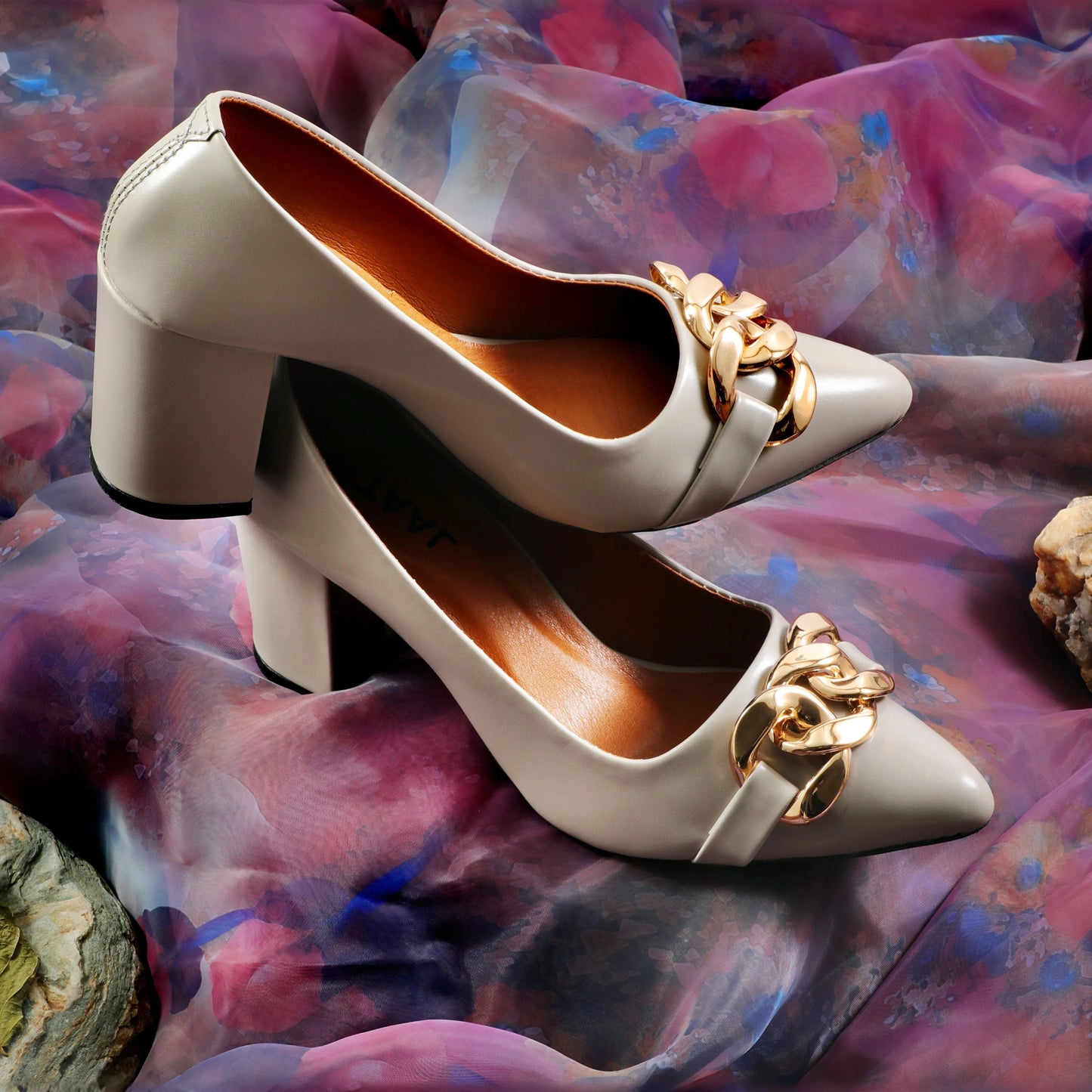 Shackle-II Grey women court shoes